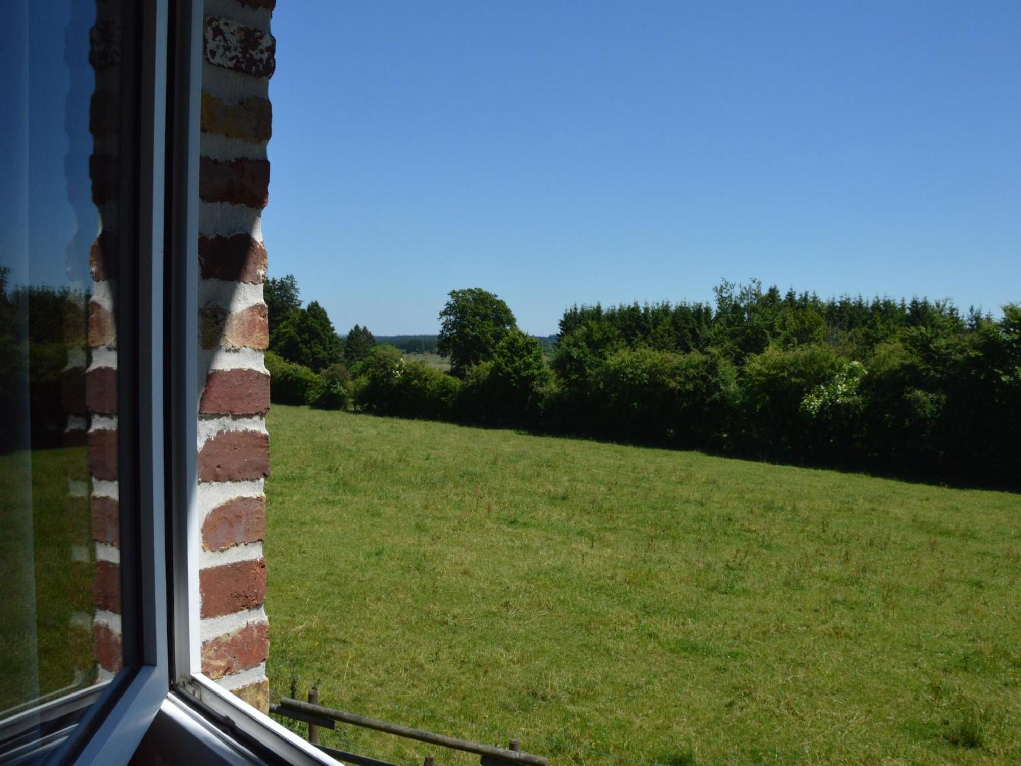 Picture Perfect Holiday Home In Sourbrodt With Garden Bbq Exteriér fotografie